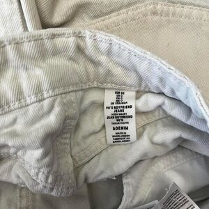 H&M Light Cream Denim Jeans
-Ripped Jeans
-High Rise